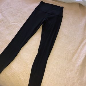 LULULEMON BLACK ALIGN LEGGINGS 28”